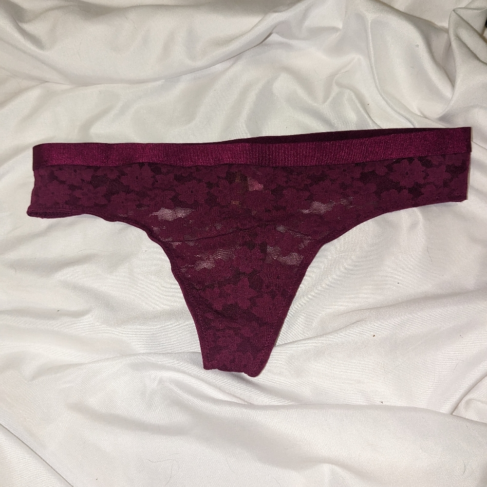 PINK Victoria's Secret Wear Everywhere Thong Panty